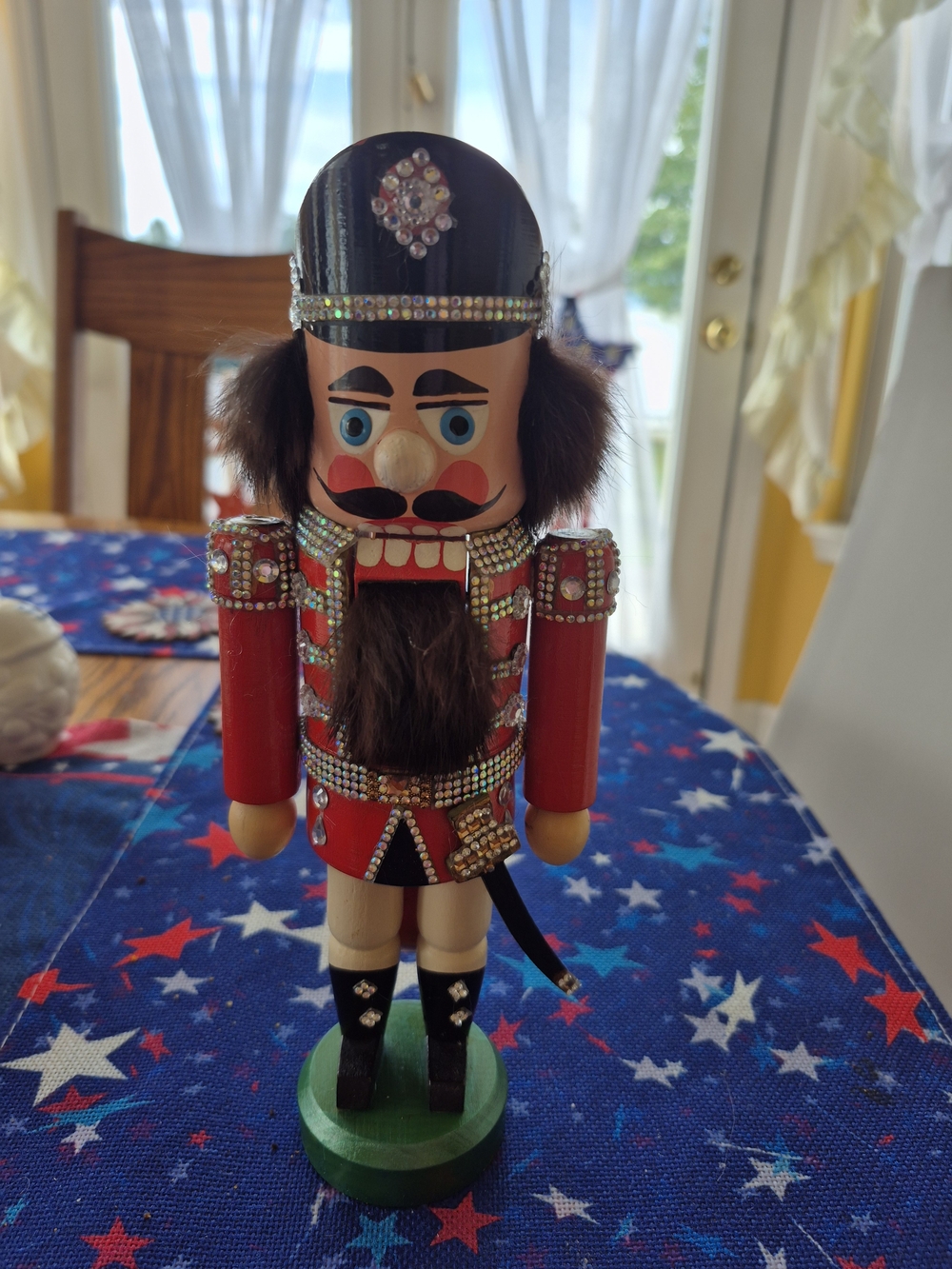 Nutcracker Set - Picture 3 of 5